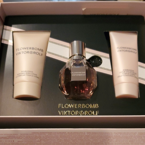 Viktor & Rolf Pink and Black Moisturizer & Body Oil Set - Picture 1 of 5